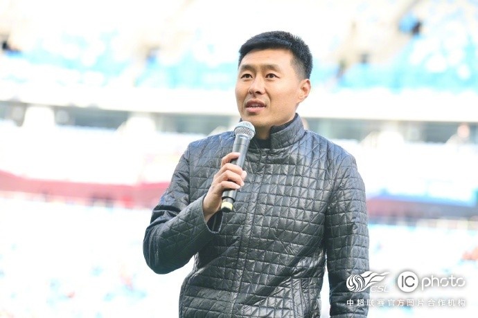 感謝姜寧和劉震理為中國(guó)足球、青島足球、青島海牛做出的貢獻(xiàn)