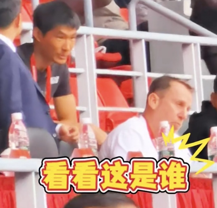 久爾杰維奇現(xiàn)身鹽城，現(xiàn)場觀看中國U22國足vs韓國