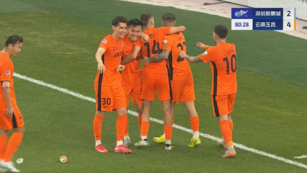 玉昆4-2領(lǐng)先新鵬城！杜加利奇冒頂，徐宏杰得球抽射破門