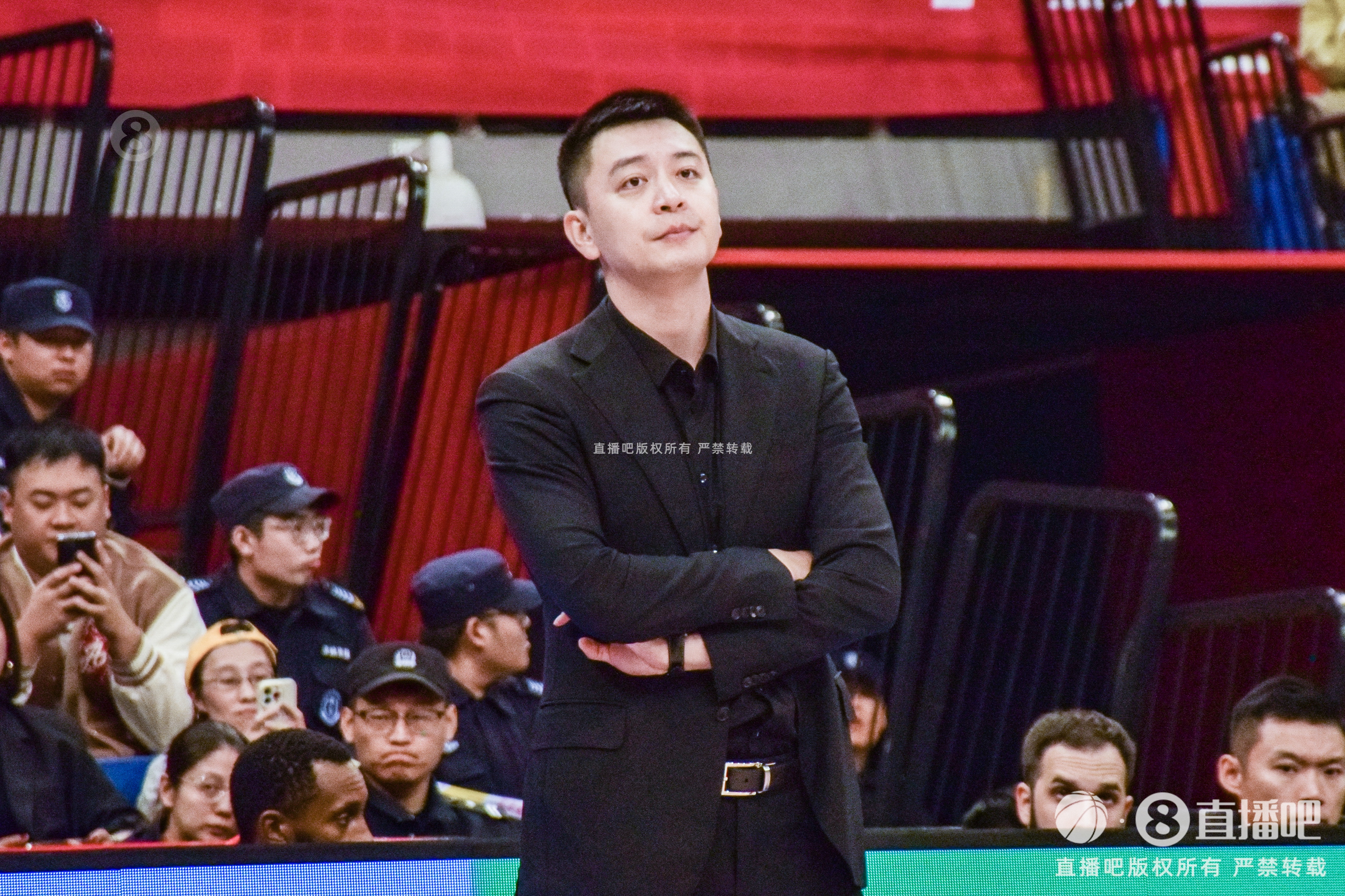 楊鳴：弗格今晚對陣上海缺陣 目前沒有想過排名的問題
