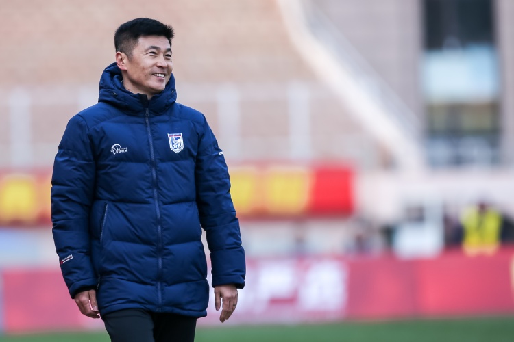 足球報：英博首發(fā)陣容幾乎換了一支球隊，主打高位逼搶強調(diào)奔跑