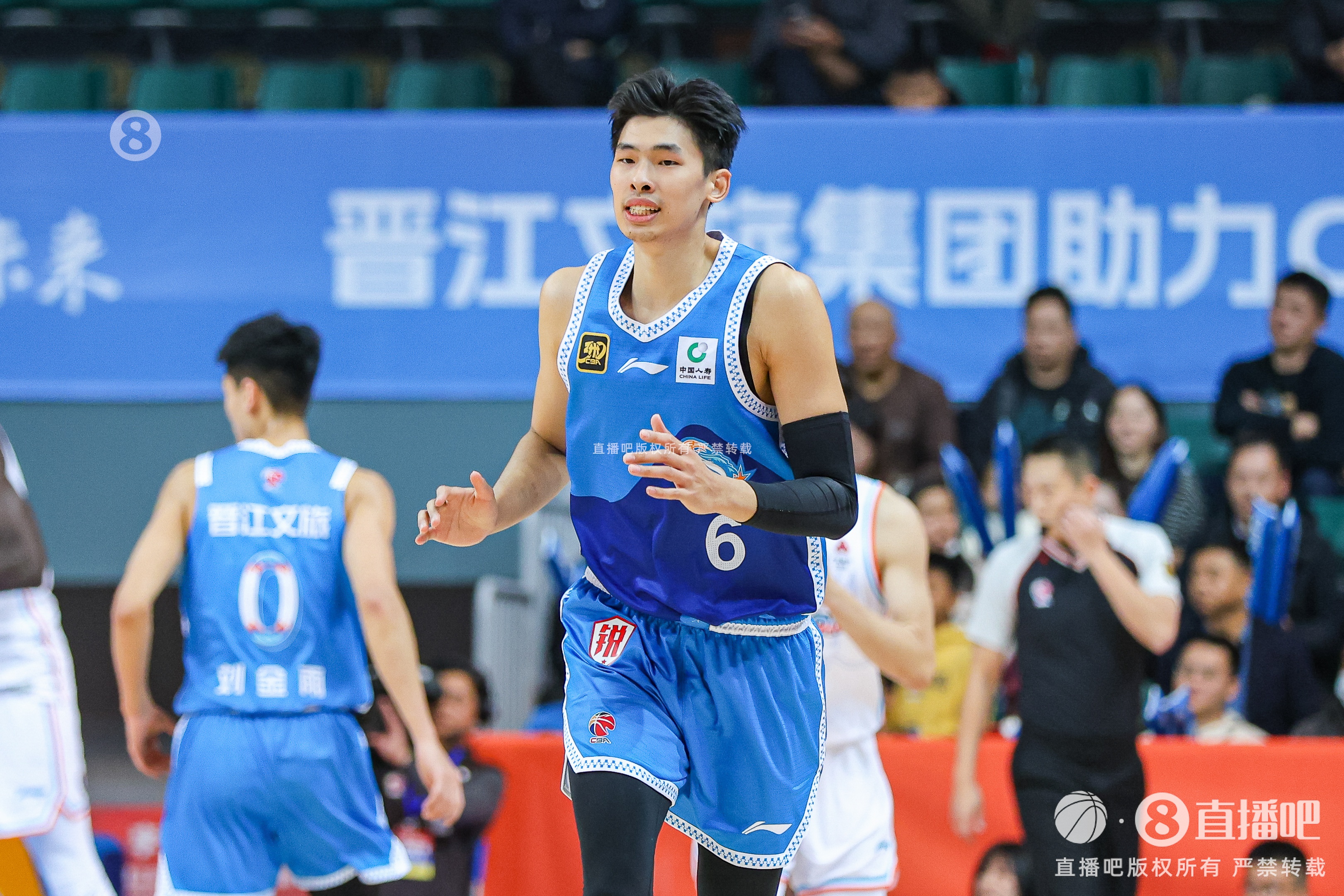 越打越好！鄒陽末節(jié)連進關鍵球&罰球致勝 13中8&9罰8中砍25分11板