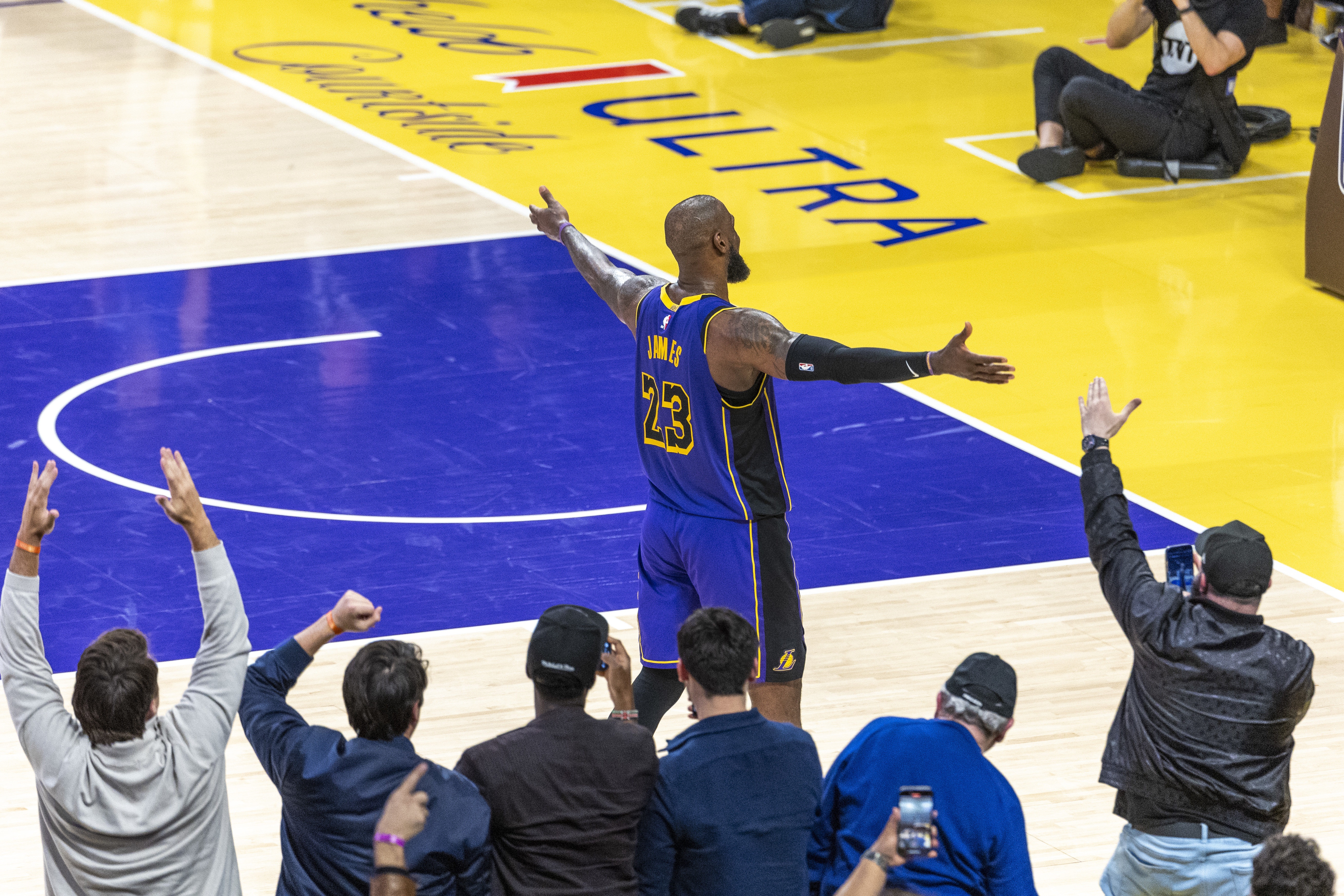 分析NBA目前的輿論環(huán)境：詹姆斯之后 聯(lián)盟門面成了一個燙手山芋？