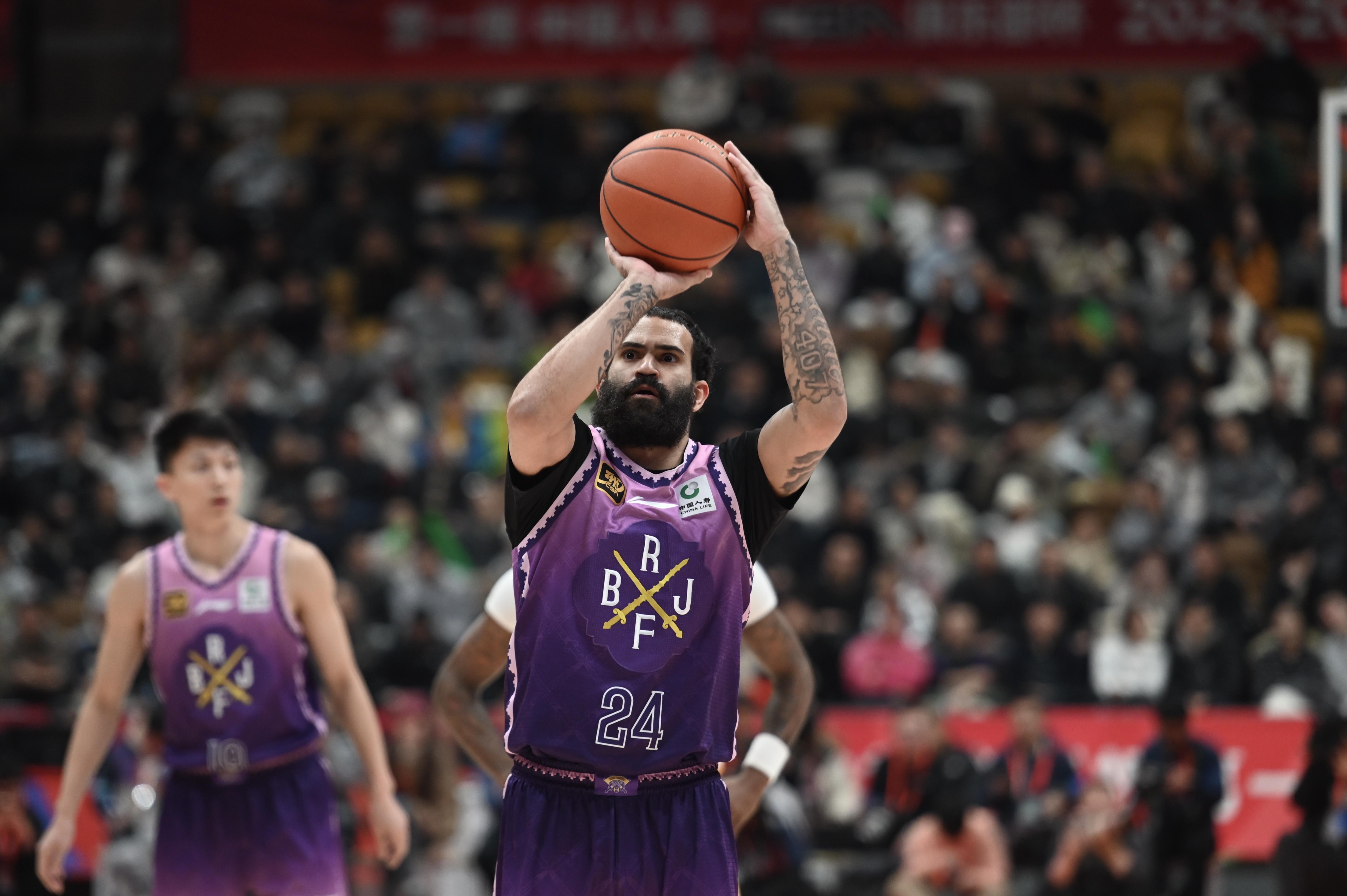 攻筐效率真不錯！里勒半場11中7&5罰全中轟下全隊最高的19分